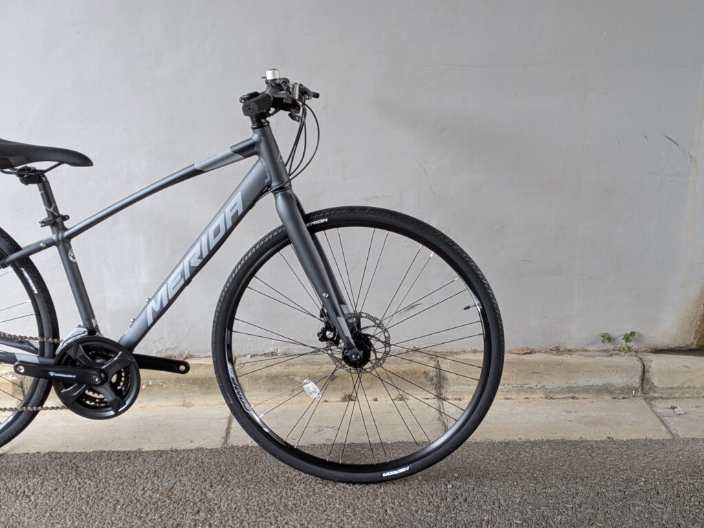MERIDA CROSSWAY 200-MD 1台限定で入荷!380mmサイズで小学高学年性も乗れる!